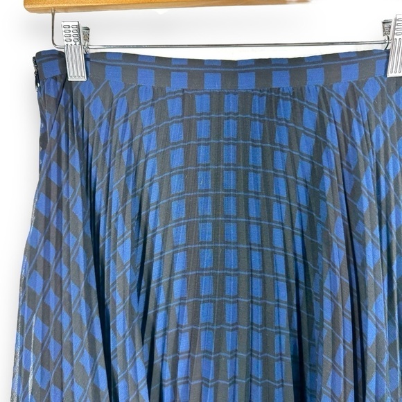 Club Monaco Yowshee Micro Pleated Midi Skirt, Blue/Black Print, Size 4 - Picture 11 of 13